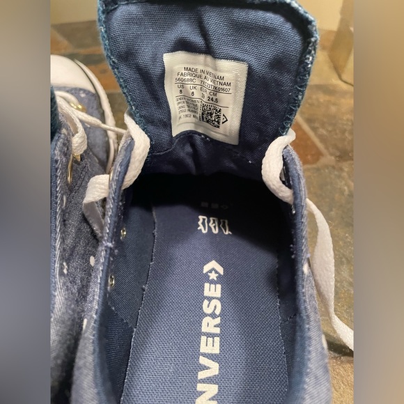 🤩Converse Women’s size 8 denim shoes 🤩 - Picture 5 of 6